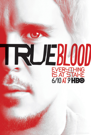 Illustration for article titled First glimpse of a fanged Chris Meloni from True Blood!